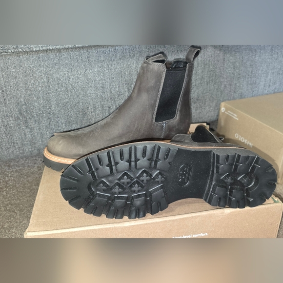 Nisolo Men's Dark Grey/Brown Chelsea Boots - Picture 1 of 3